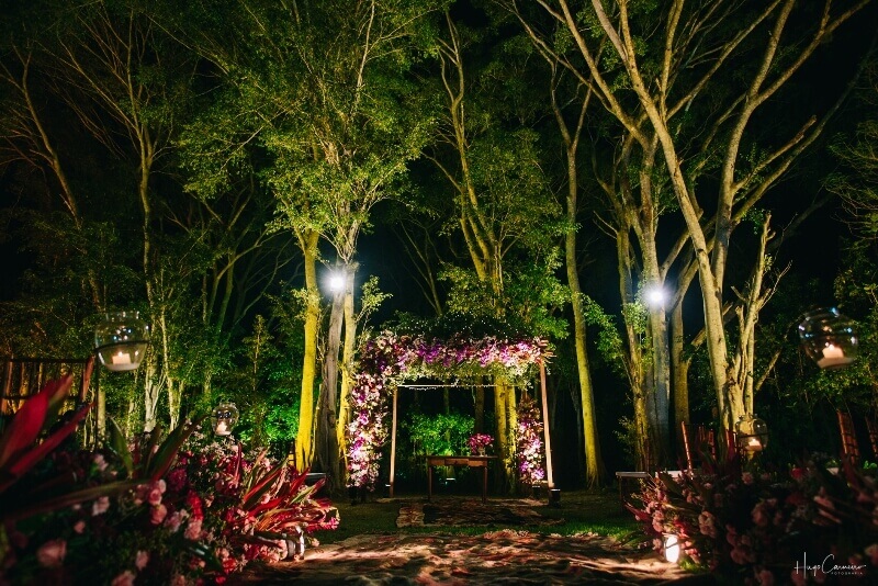 Casamento ao ar livre à noite: o que fazer para um evento de sucesso? 